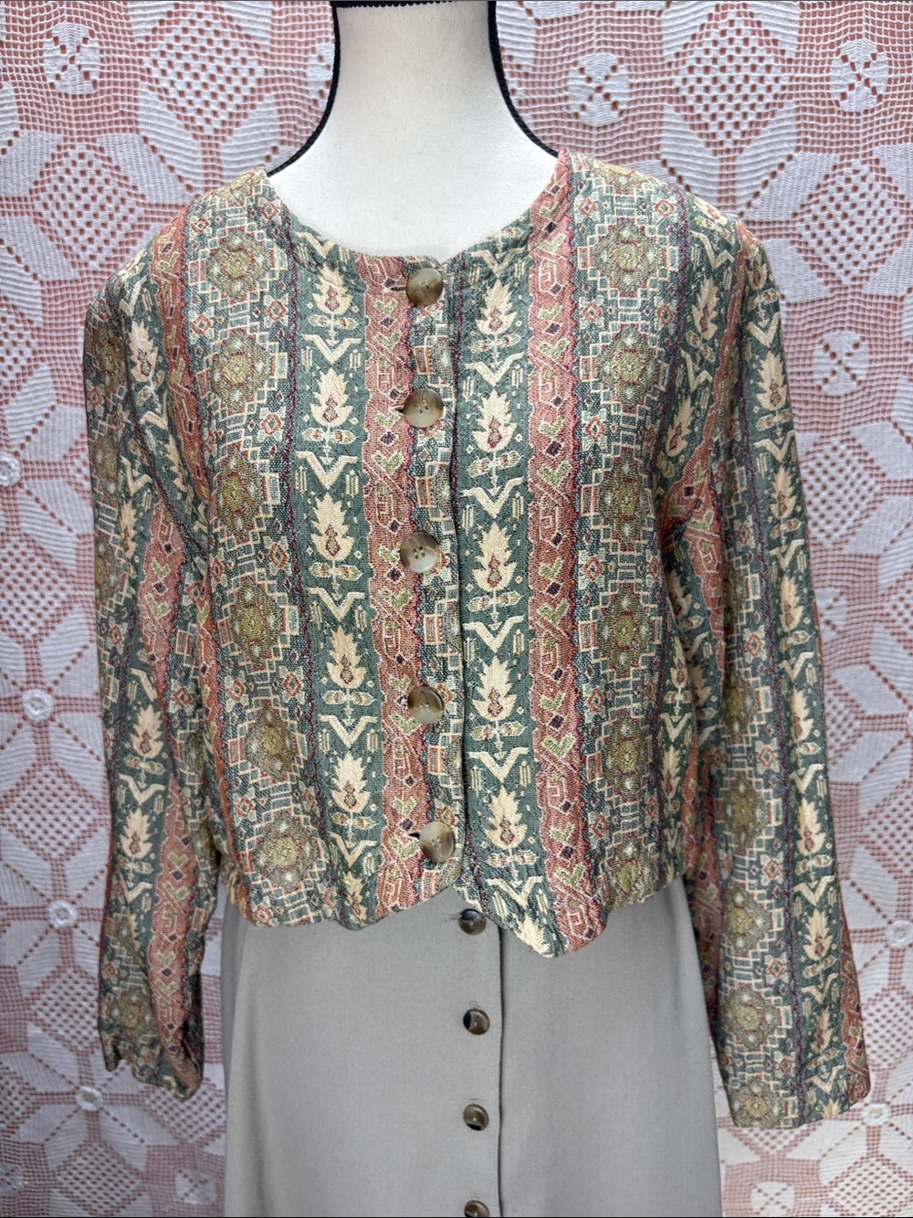 Vintage 90s Cropped Tapestry Jacket – Boho Southwestern Blazer